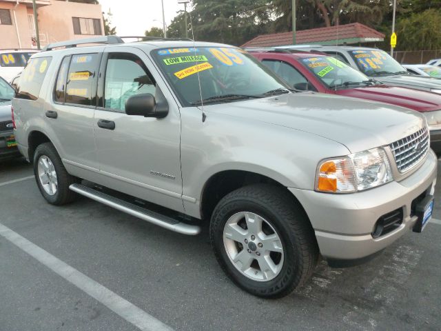 Ford Explorer 2005 photo 3