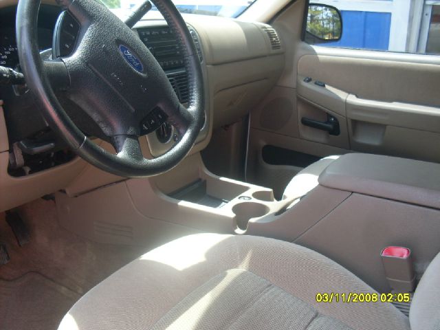 Ford Explorer 2005 photo 1