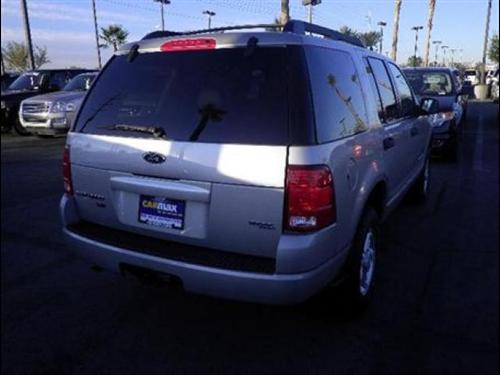 Ford Explorer 2005 photo 3