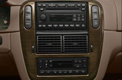 Ford Explorer 2005 photo 1