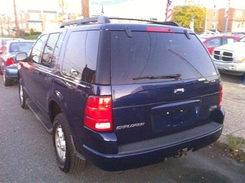 Ford Explorer 2005 photo 1