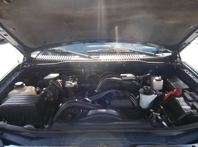 Ford Explorer 2005 photo 4