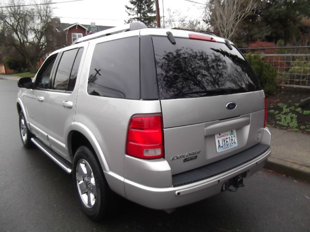 Ford Explorer 2005 photo 1