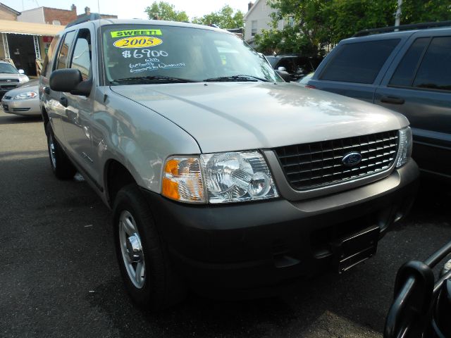 Ford Explorer 2005 photo 12