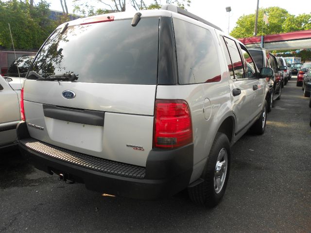Ford Explorer 2005 photo 13