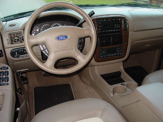 Ford Explorer 2005 photo 5