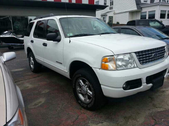 Ford Explorer 2005 photo 3