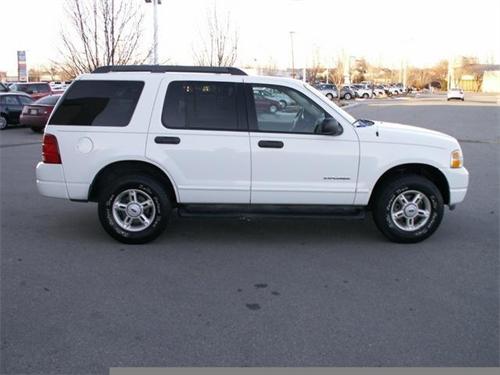 Ford Explorer 2005 photo 2