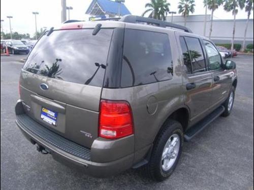 Ford Explorer 2005 photo 4