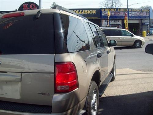 Ford Explorer 2005 photo 1