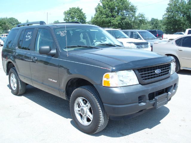 Ford Explorer 2005 photo 2