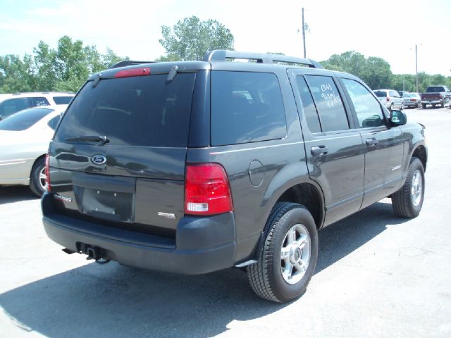 Ford Explorer 2005 photo 3