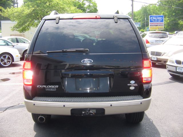 Ford Explorer 2005 photo 10