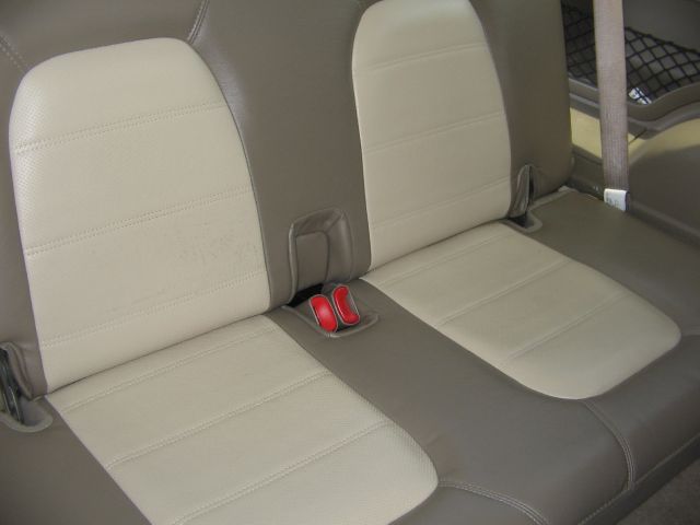 Ford Explorer 2005 photo 14