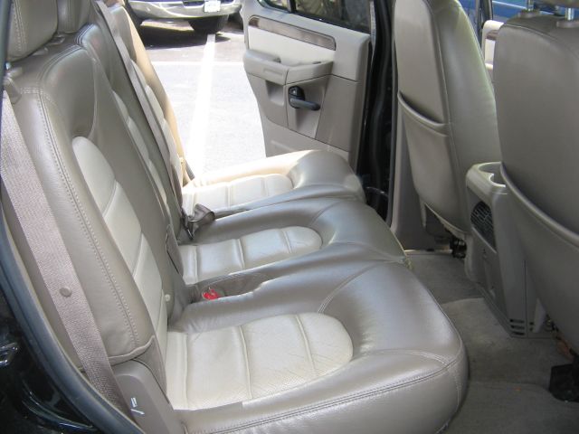 Ford Explorer 2005 photo 4