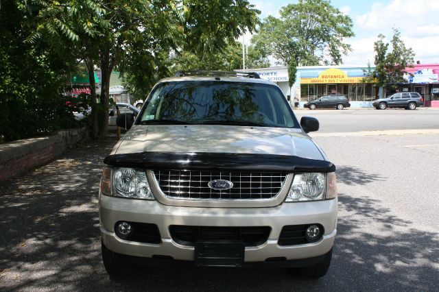 Ford Explorer 2005 photo 3