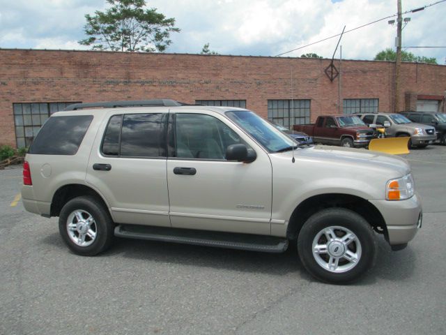 Ford Explorer 2005 photo 10