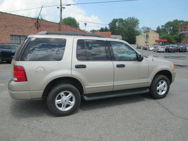Ford Explorer 2005 photo 11