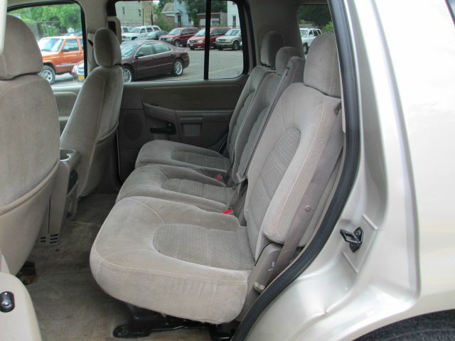 Ford Explorer 2005 photo 3