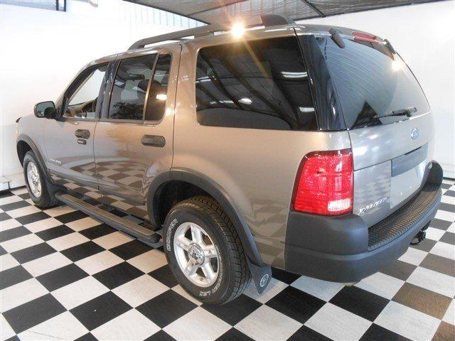 Ford Explorer 2005 photo 1