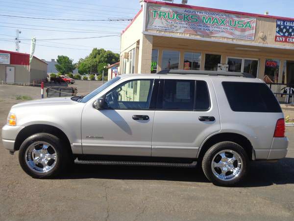Ford Explorer 2005 photo 1