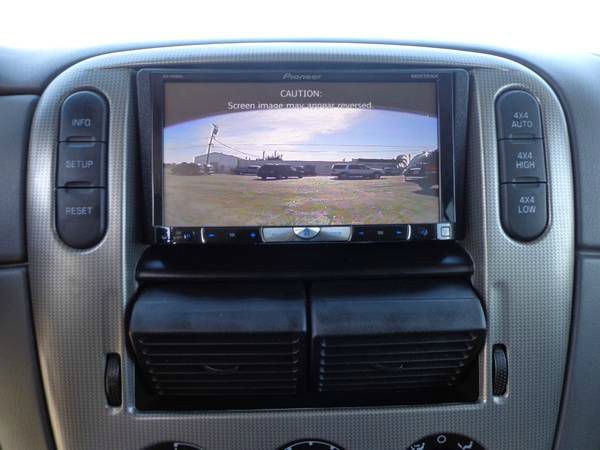 Ford Explorer 2005 photo 3