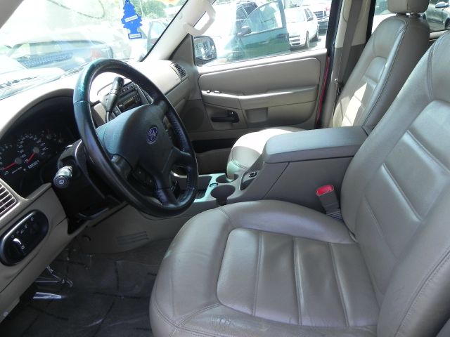 Ford Explorer 2005 photo 4