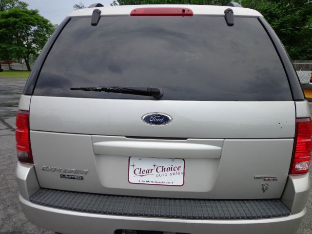 Ford Explorer 2005 photo 24
