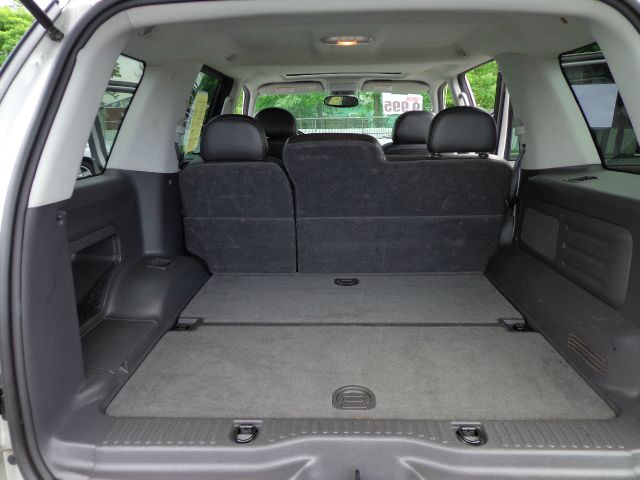 Ford Explorer 2005 photo 26