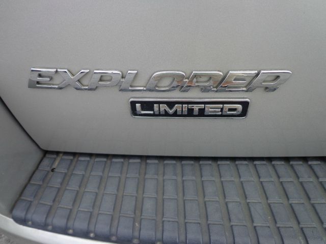 Ford Explorer 2005 photo 7