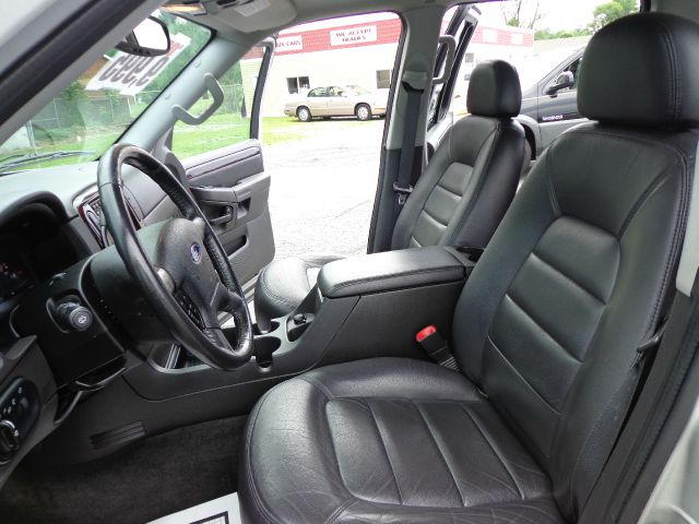 Ford Explorer 2005 photo 9