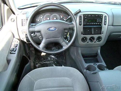 Ford Explorer 2005 photo 3