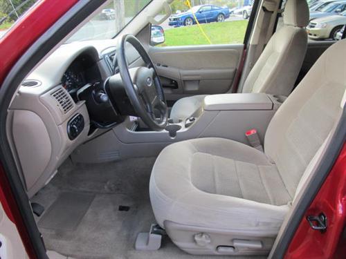 Ford Explorer 2005 photo 1