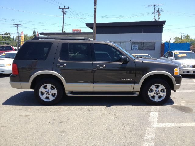 Ford Explorer 2005 photo 2