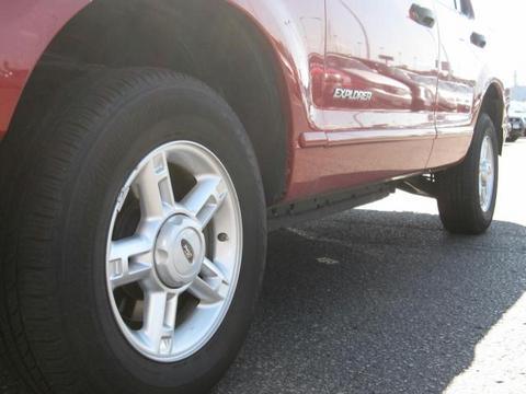 Ford Explorer 2005 photo 3