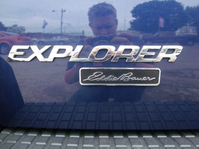 Ford Explorer 2005 photo 13