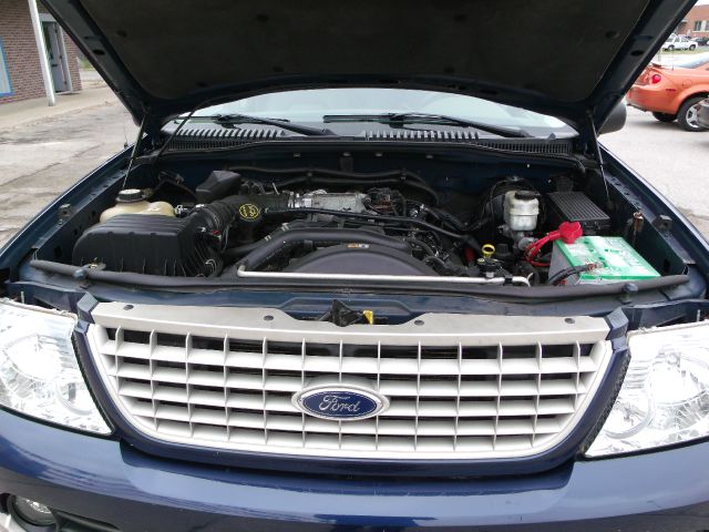 Ford Explorer 2005 photo 17