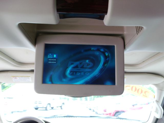 Ford Explorer 2005 photo 2