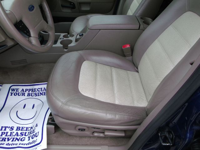 Ford Explorer 2005 photo 4