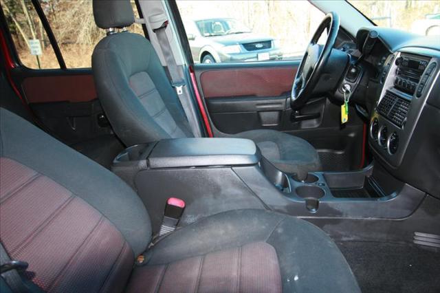 Ford Explorer 2005 photo 5
