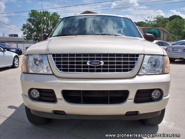 Ford Explorer 2005 photo 1