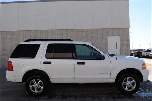 Ford Explorer 2005 photo 2