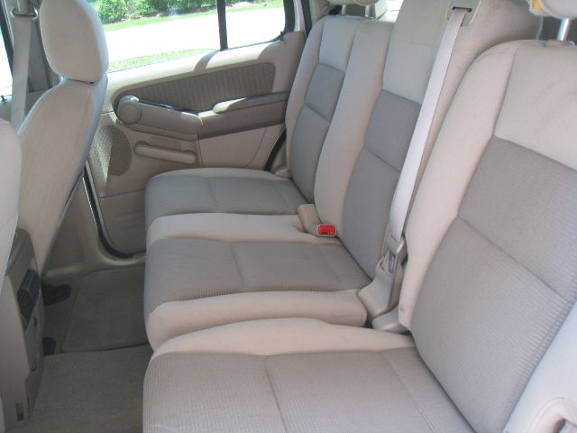 Ford Explorer 2006 photo 24