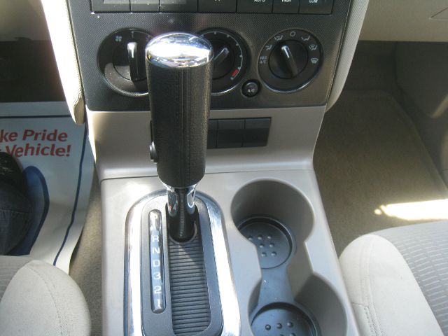 Ford Explorer 2006 photo 30