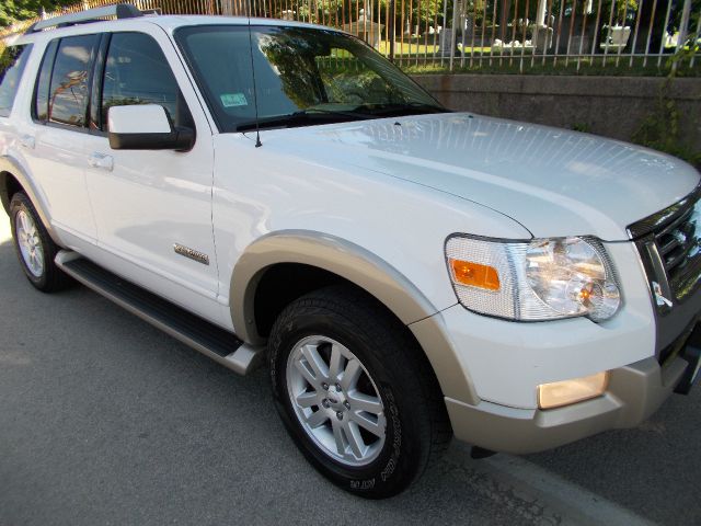 Ford Explorer 2006 photo 2