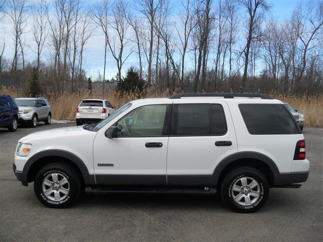 Ford Explorer 2006 photo 2