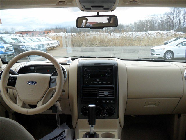 Ford Explorer 2006 photo 4