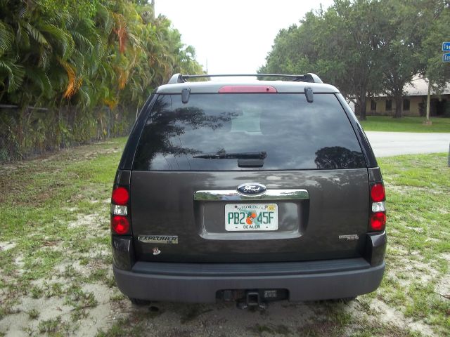 Ford Explorer 2006 photo 2