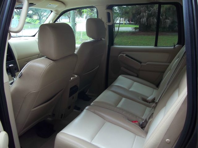 Ford Explorer 2006 photo 3