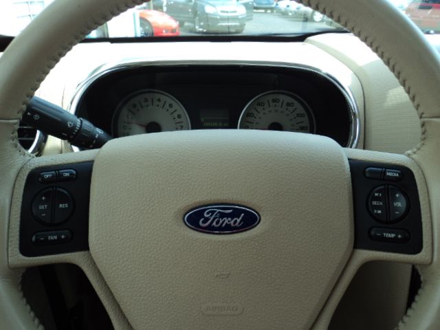 Ford Explorer 2006 photo 11